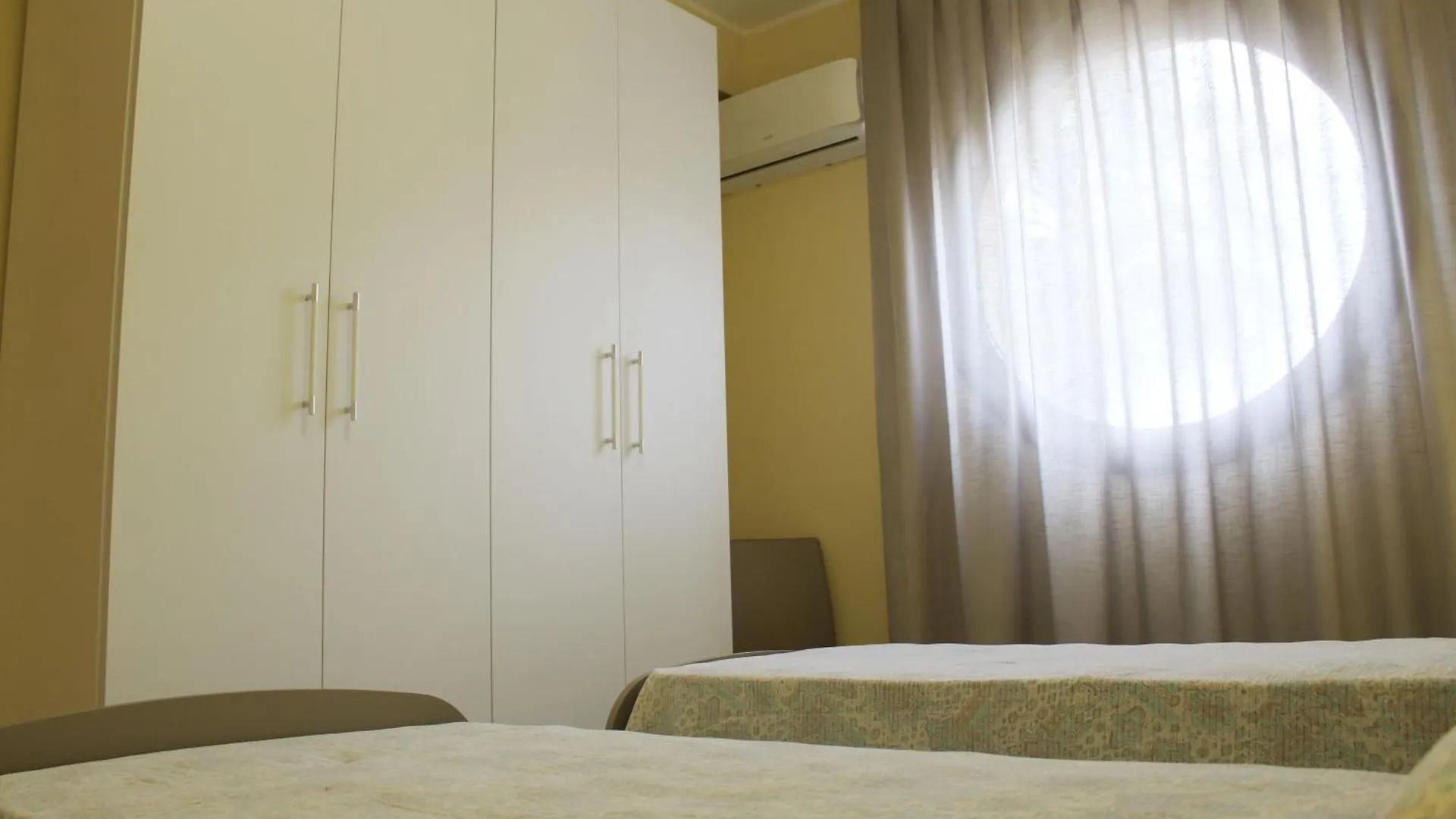 דירה מסקלי Wohnung Im Ersten Stock Der Residenz Antigua